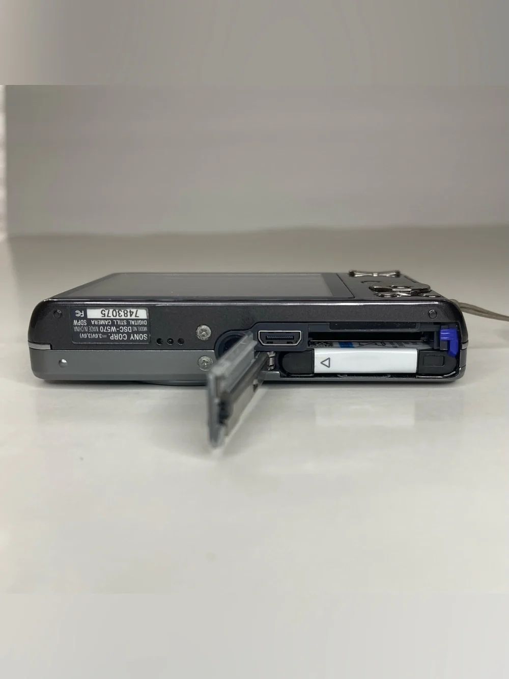 Sony Cyber-shot DSC-W570 Y2K Silver Digicam Bundle